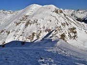 50 In attenta discesa sferzata dal vento da Cima alla Bocchetta di Grem 